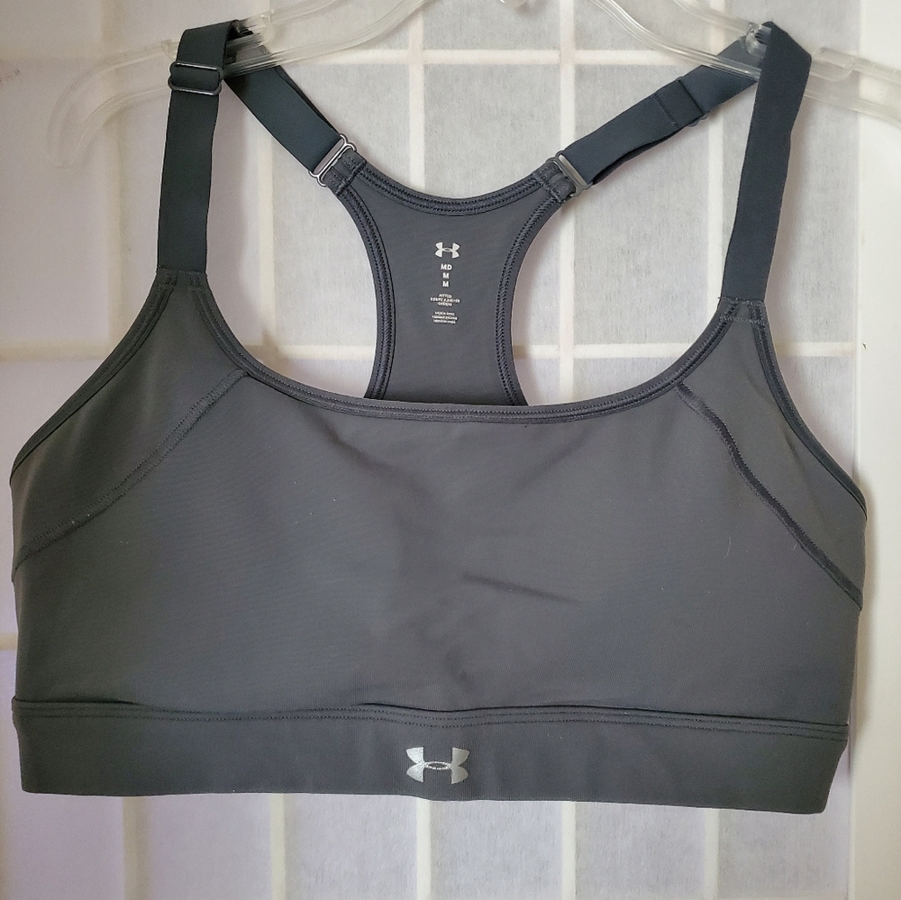 Under Armour Sports Bra Size M